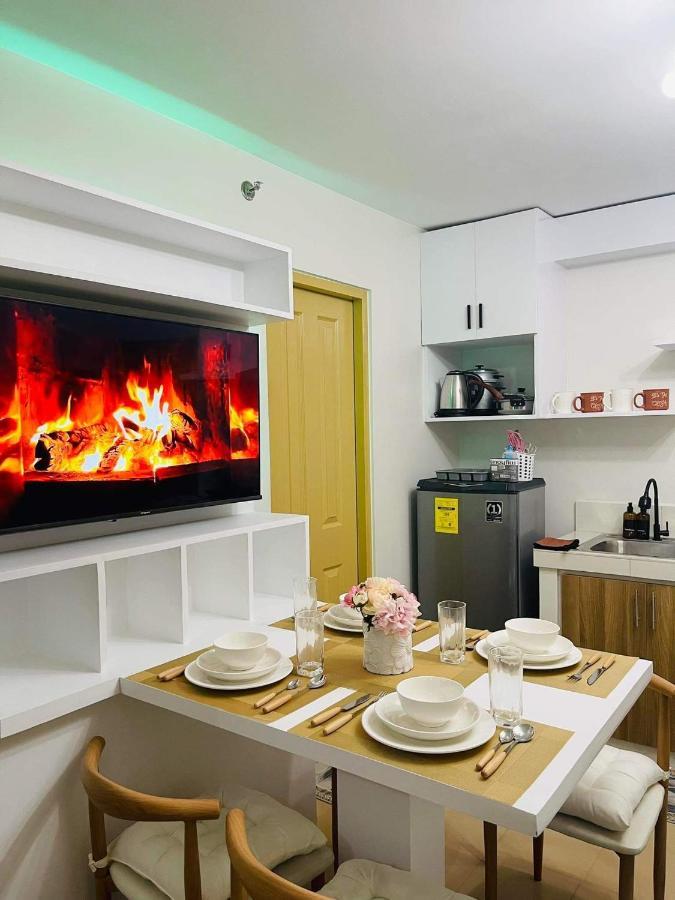 Lovely 2 Bedroom Condo Unit 일로일로 외부 사진