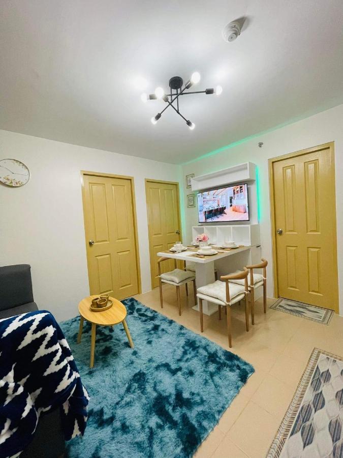 Lovely 2 Bedroom Condo Unit 일로일로 외부 사진