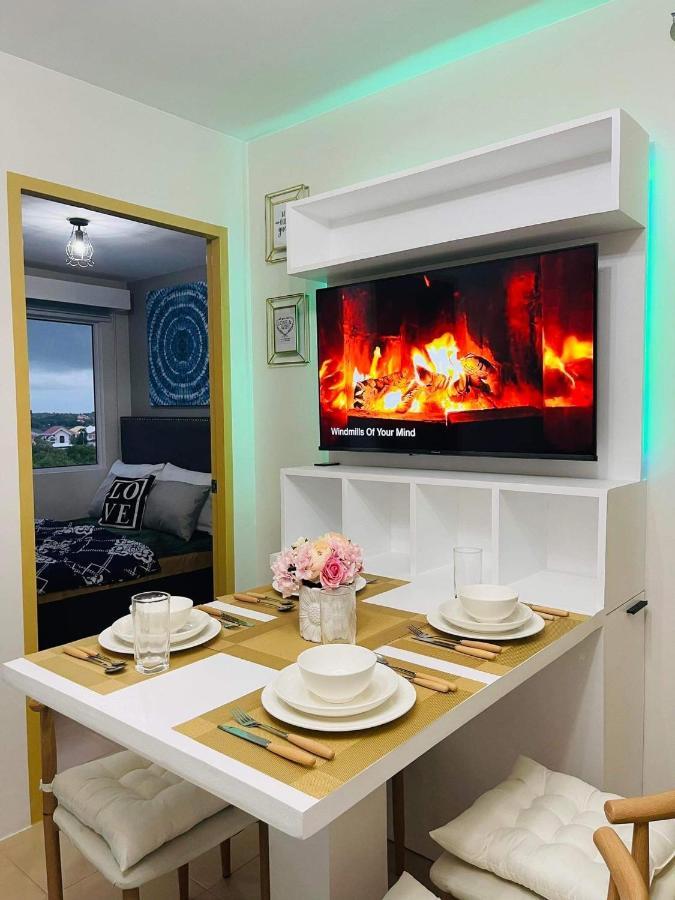 Lovely 2 Bedroom Condo Unit 일로일로 외부 사진